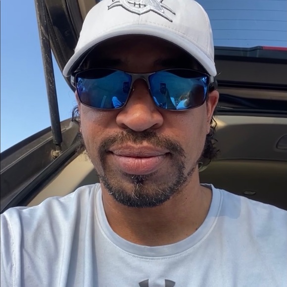 Meet your Posher, Chris - Picture 2 of 2